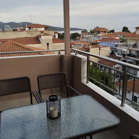 Marmo Premium Apartment Néos Marmarás