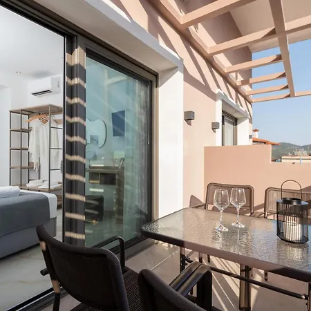 Marmo Premium Apartment Néos Marmarás